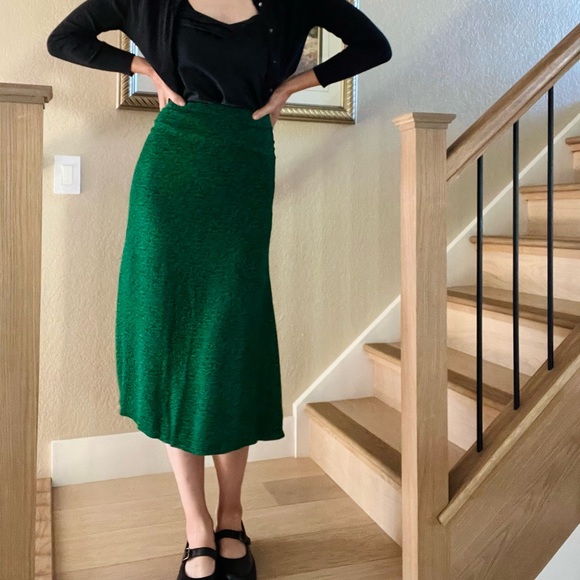 Reformation Bea skirt in “jitterbug print” - Picture 13 of 16